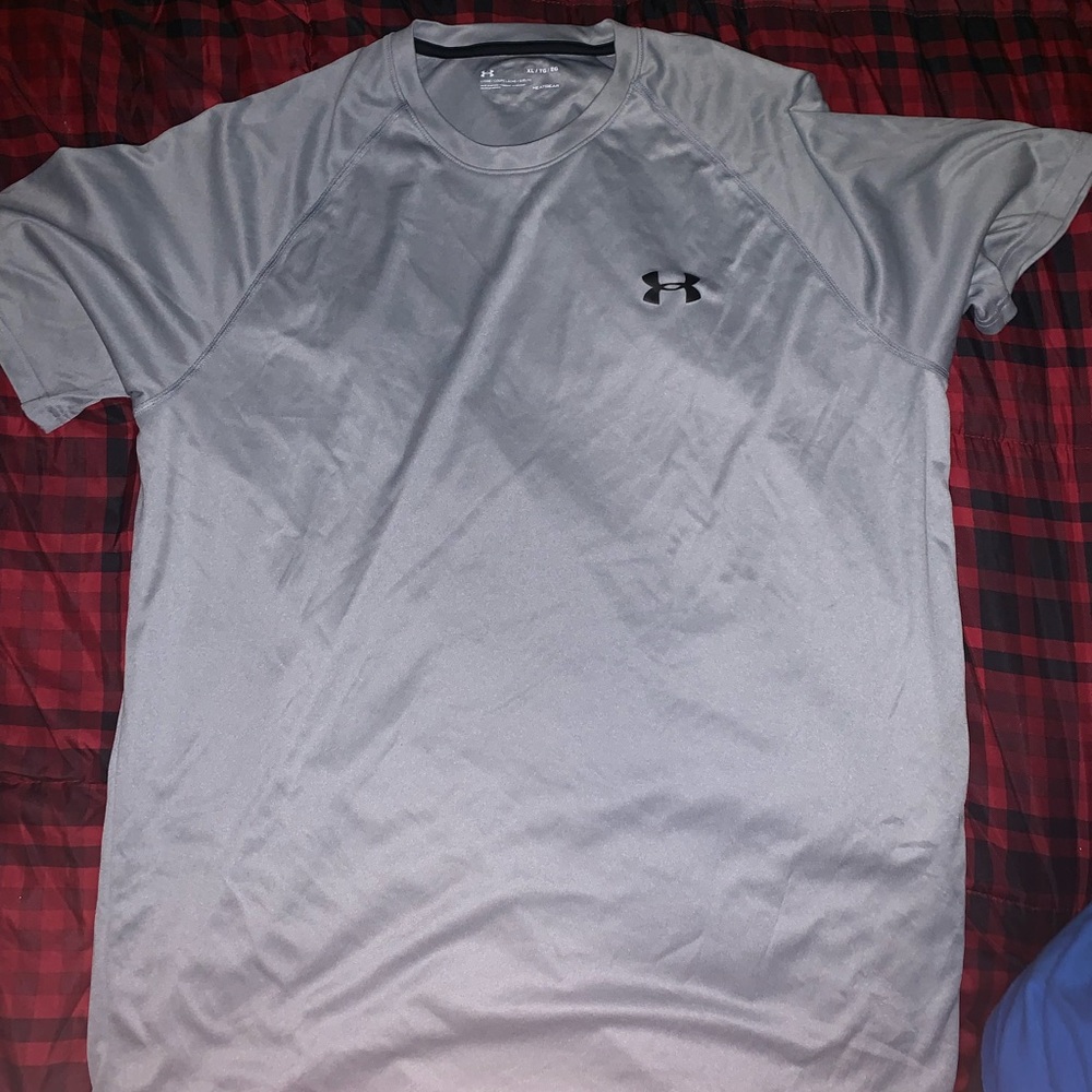UA Heat Gear Workout Shirt